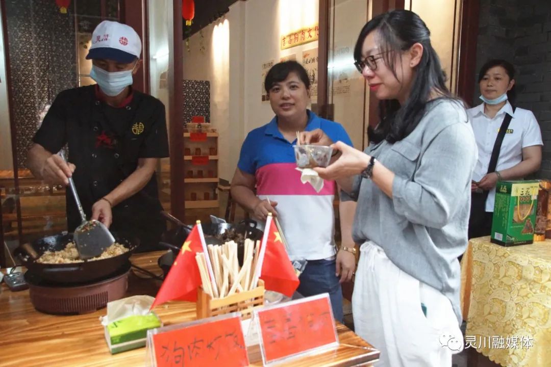 农产品展示平台_农产品展示中心效果图_农产品展示