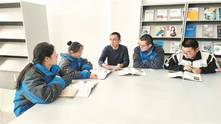 新疆胡杨集团有限公司_新疆胡杨农产品开发有限公司_新疆胡杨苗木基地