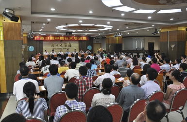 揭秘种植牙技术培训班：如何成为口腔修复领域的佼佼者？