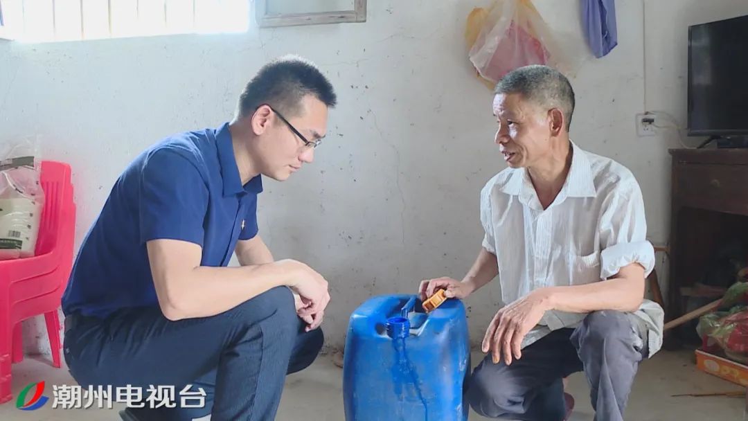 农产品线上线下_英粉村蜂蜜滞销解决方案_樟溪镇英粉村电商扶贫