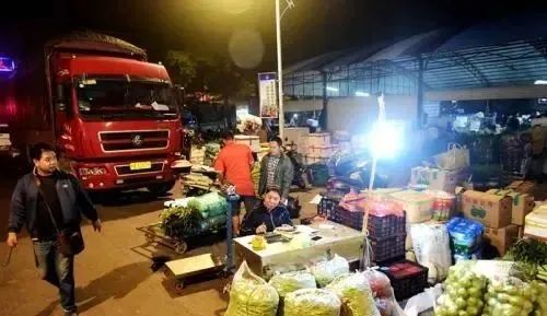深圳布吉农产品中心批发市场_凌晨蔬菜批发市场_蔬菜批发凌晨交易原因