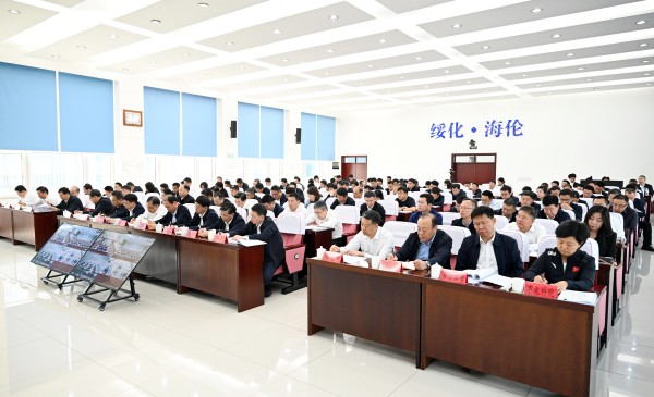 梁惠玲强调聚焦集群发展科技创新开拓市场_黑龙江省农产品精深加工业高质量发展推进会议_黑龙江农产品交易网