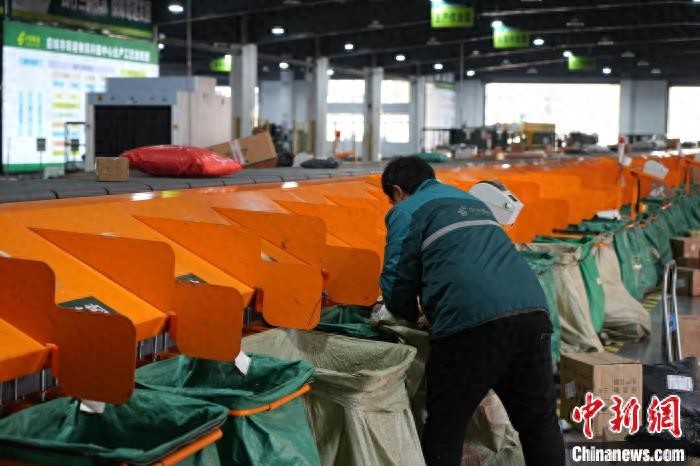 湖北县乡村三级寄递物流体系_随州农产品与物流的协调发展_湖北快递进村全覆盖情况