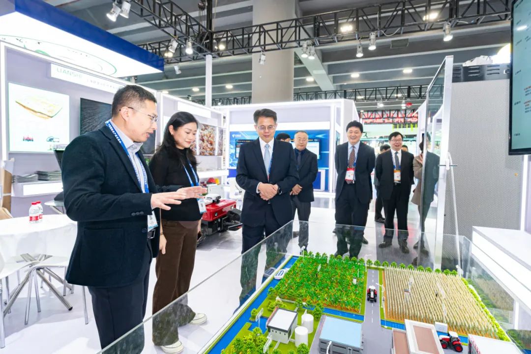 上海农产品溯源系统_第二十一届中国国际农产品交易会_上海展区农业产业链之旅