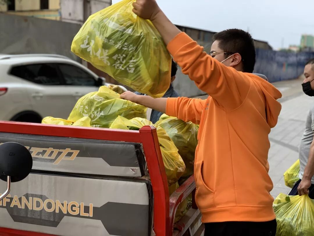 碧桂园海南区域购销海口市贫困户农产品发车仪式_海南农产品滞销_海口市政府副秘书长李革下令发车