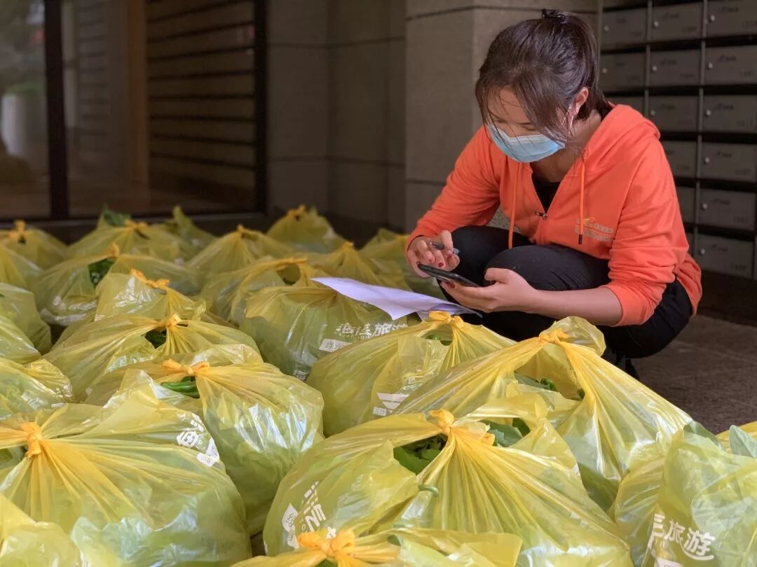 海南农产品滞销_碧桂园海南区域购销海口市贫困户农产品发车仪式_海口市政府副秘书长李革下令发车