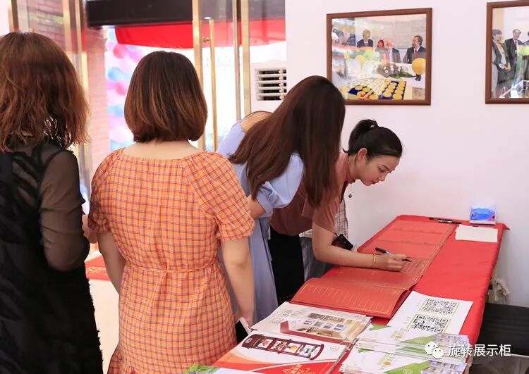万能旋转展示柜_360度旋转展示柜_农产品展示柜设计
