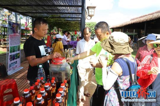 海南侨乡琼海大路镇举办特色农产品展销活动，亮点多多