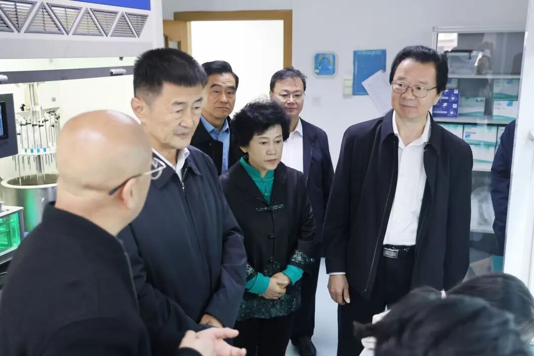 10月29日范骁骏率队在贵阳开展农产品质量安全监管调研
