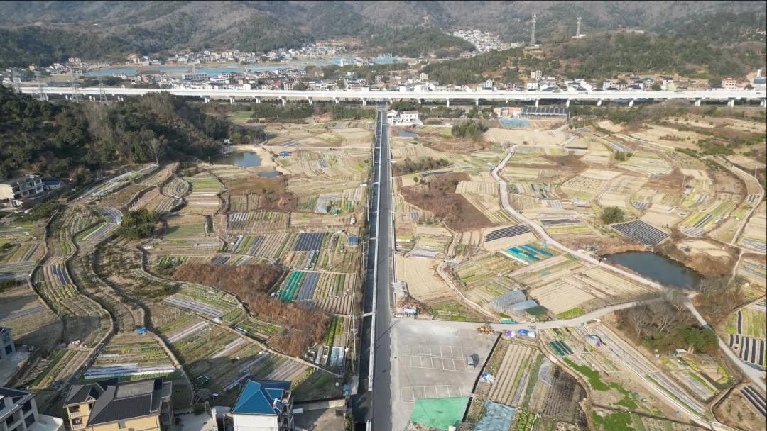 舟山毛竹山村农产品借田头点菜系统拓宽销售路