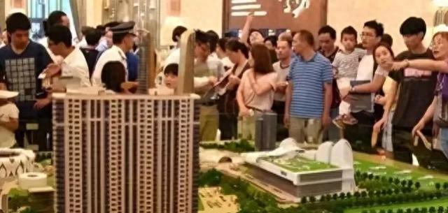 揭秘背后原因：中国市场陷入销售低迷。是供给过剩还是需求减少？