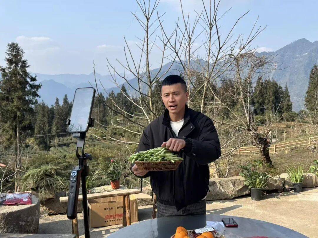 农产品推广会重点_屏山县村播小院 数字赋能乡村振兴 农产品直播带货