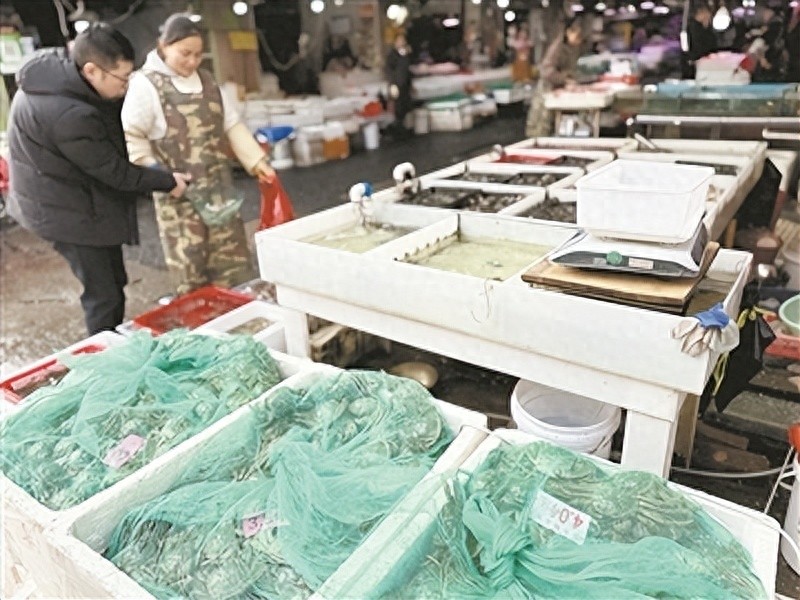 南昌蟹市旺季大闸蟹集中上市，价格亲民还有食用保障